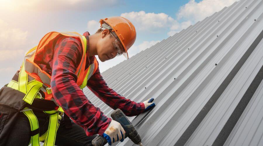 Professional gutter cleaning in Pecos, TX